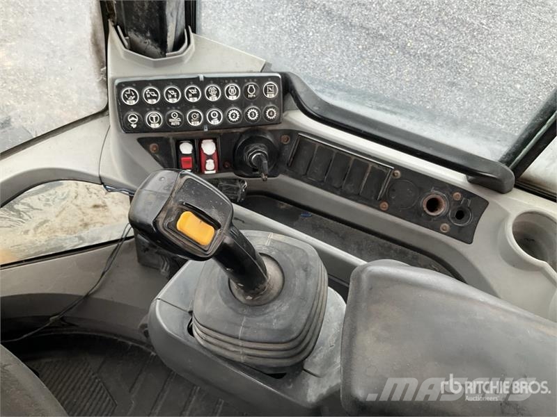 CAT 930K Kolesni nakladalci
