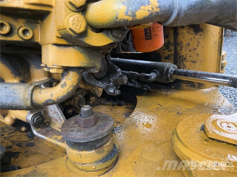 CAT 930K Kolesni nakladalci
