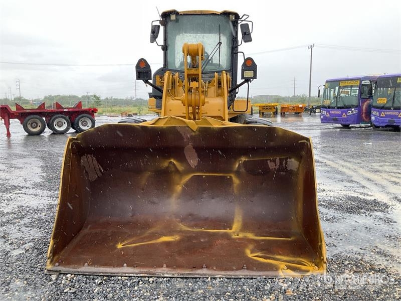 CAT 930K Kolesni nakladalci