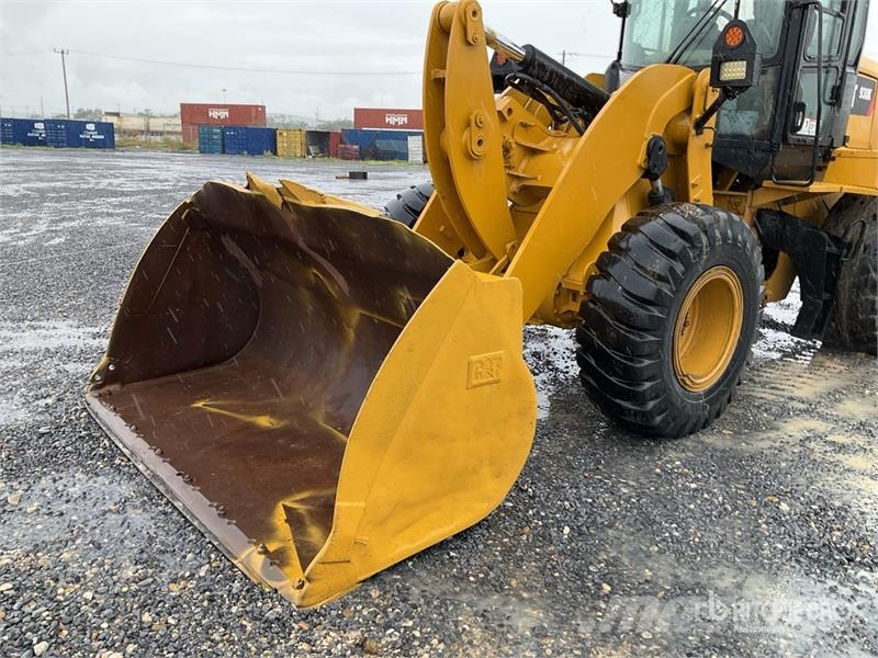CAT 930K Kolesni nakladalci