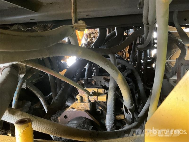 CAT 930K Kolesni nakladalci