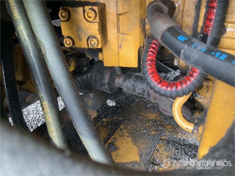 CAT 930K Kolesni nakladalci