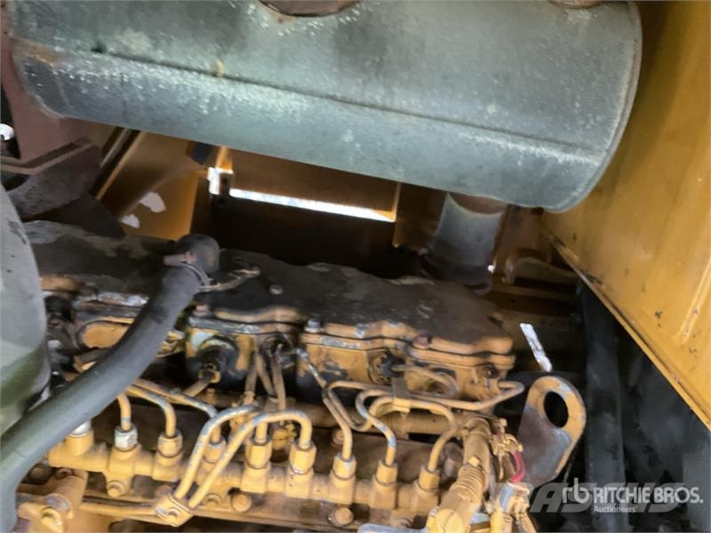 CAT 930K Kolesni nakladalci