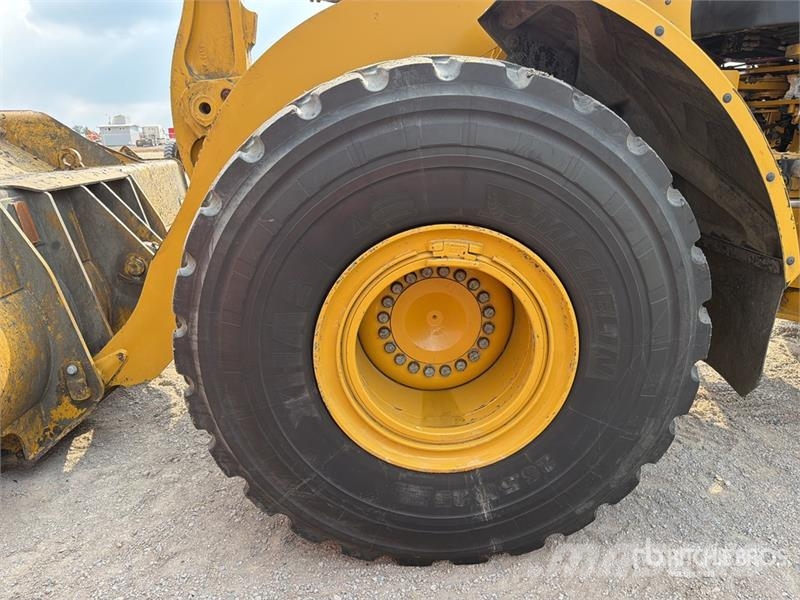 CAT 966 Cargador sobre Neumaticos / Wheel Loader Gumikerekes homlokrakodók