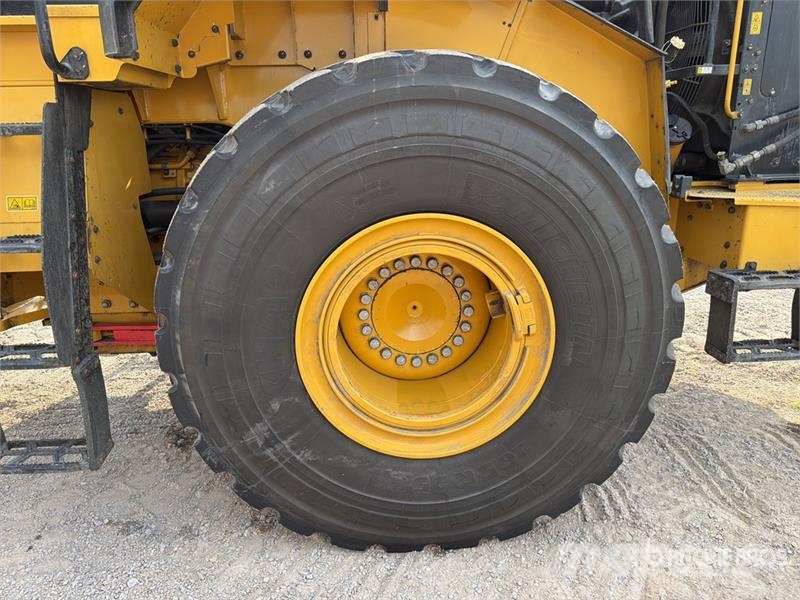 CAT 966 Cargador sobre Neumaticos / Wheel Loader Gumikerekes homlokrakodók
