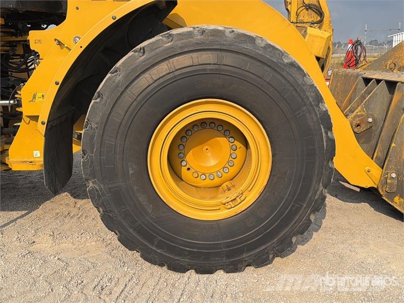 CAT 966 Cargador sobre Neumaticos / Wheel Loader Gumikerekes homlokrakodók
