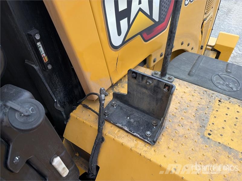 CAT 966 Cargador sobre Neumaticos / Wheel Loader Gumikerekes homlokrakodók
