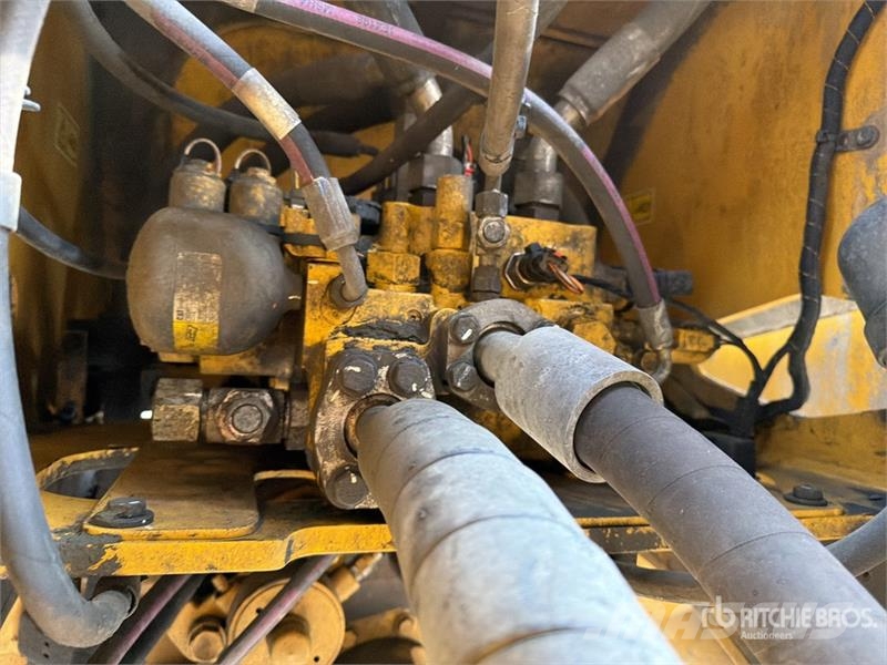 CAT 966 Cargador sobre Neumaticos / Wheel Loader Gumikerekes homlokrakodók