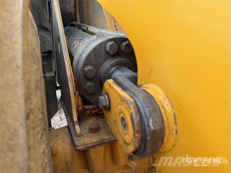 CAT 966 Cargador sobre Neumaticos / Wheel Loader Gumikerekes homlokrakodók