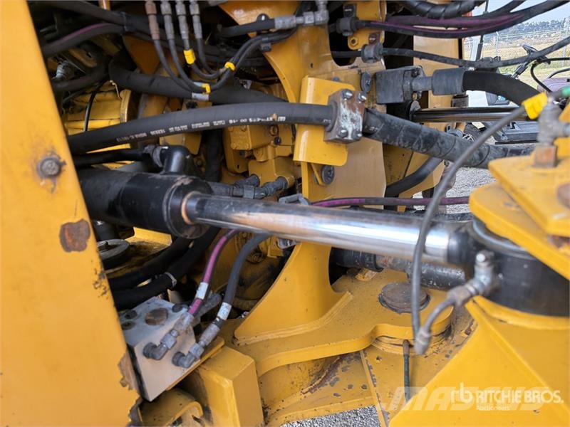 CAT 966 Cargador sobre Neumaticos / Wheel Loader Gumikerekes homlokrakodók