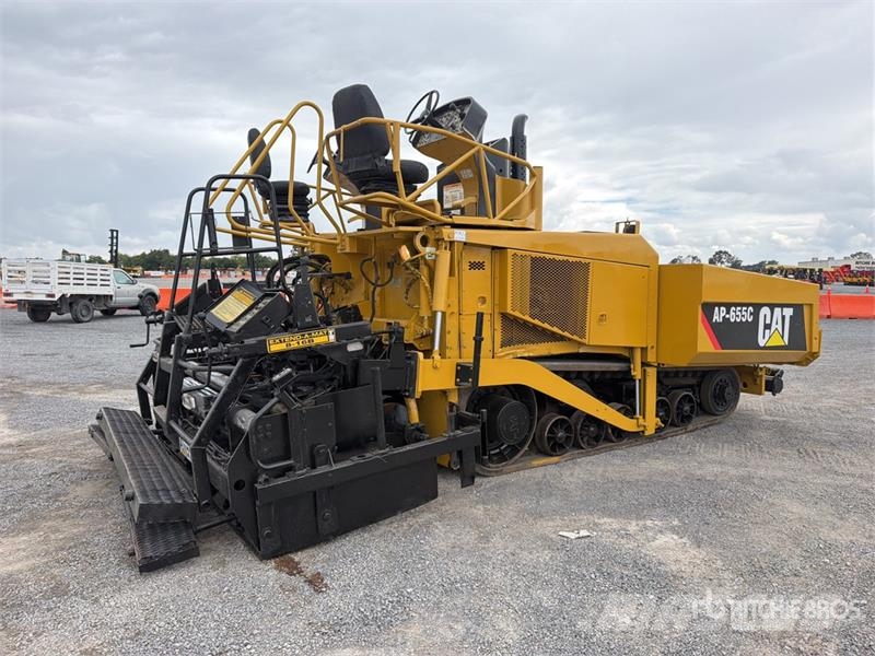 CAT AP655D Finisseur