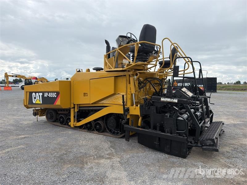 CAT AP655D Finisseur