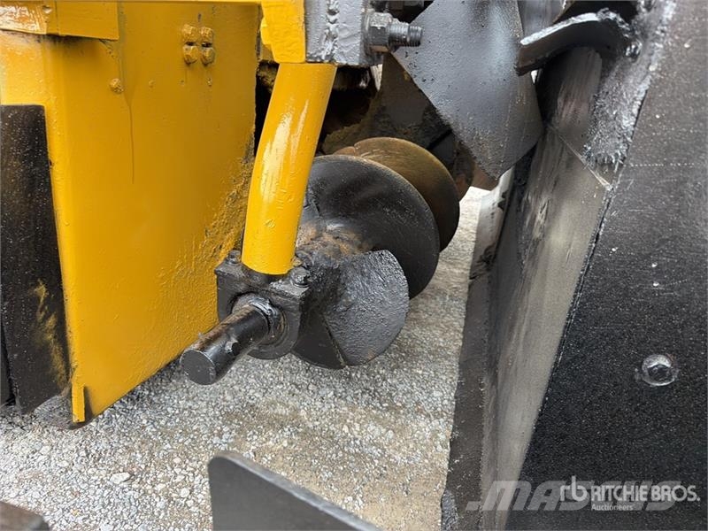 CAT AP655D Finisseur