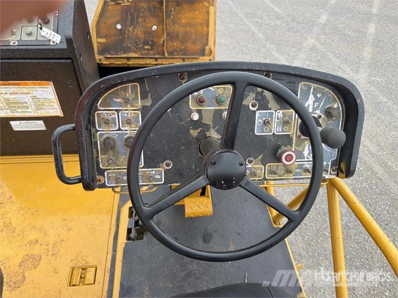 CAT AP655D Finisseur