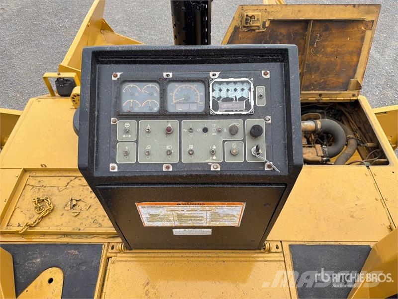 CAT AP655D Finisseur