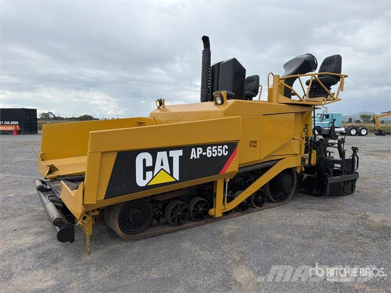 CAT AP655D Finisseur