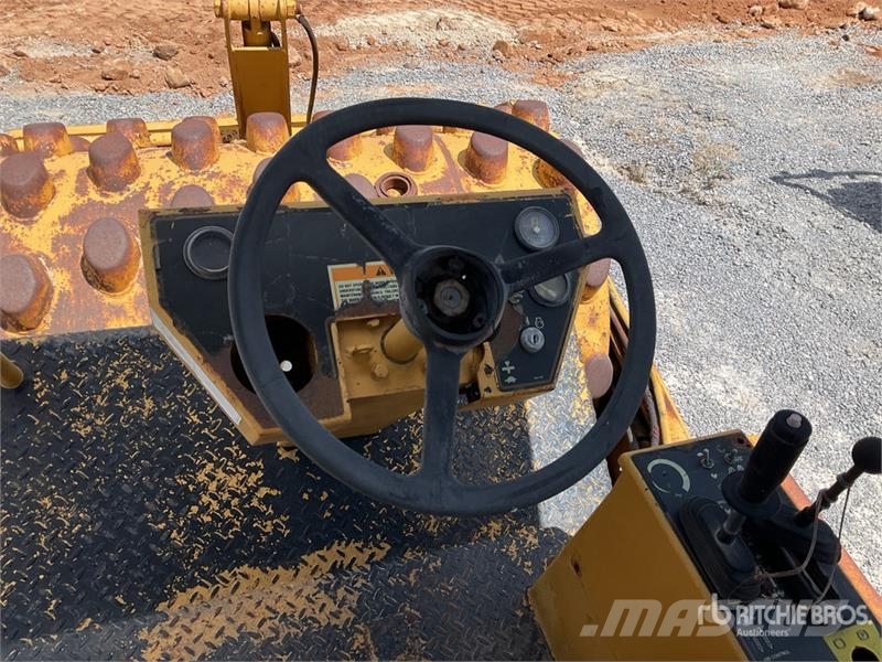 CAT CP433C Rodillo de Pisones / Padfoot Drum Compactor Egydobos hengerek