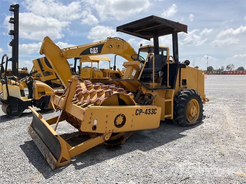 CAT CP433C Rodillo de Pisones / Padfoot Drum Compactor Egydobos hengerek