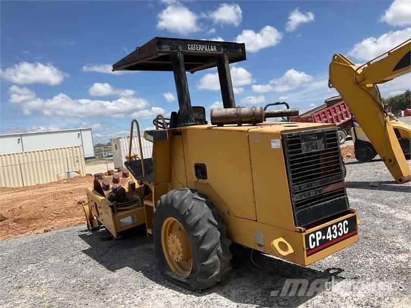 CAT CP433C Rodillo de Pisones / Padfoot Drum Compactor Egydobos hengerek