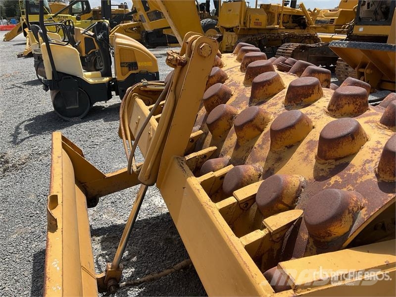 CAT CP433C Rodillo de Pisones / Padfoot Drum Compactor Egydobos hengerek