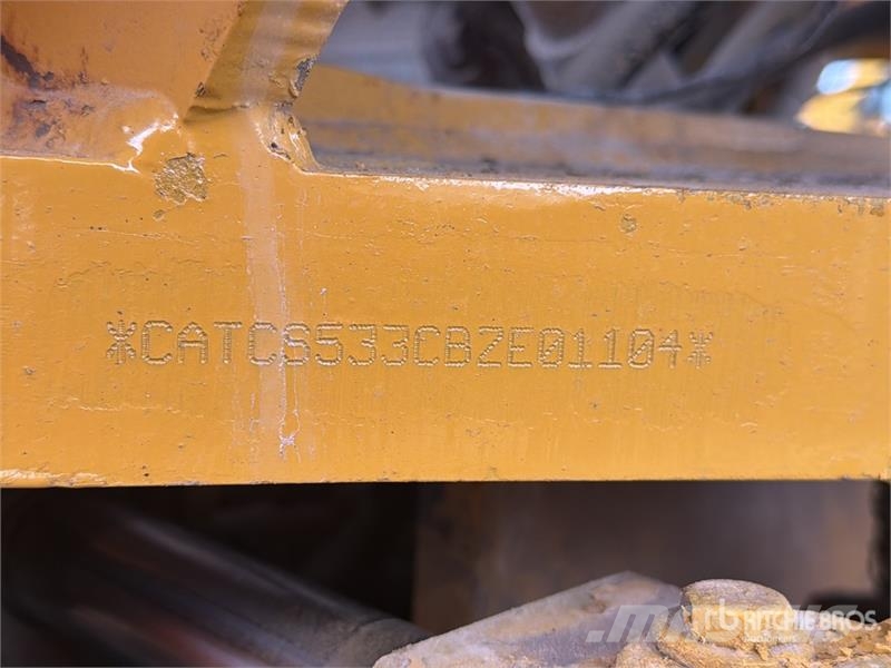 CAT CS-533E Rodillo / Smooth Drum Compactor مداحل أحادية الأسطوانة