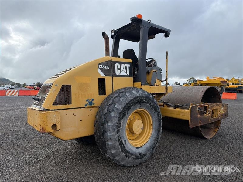 CAT CS-533E Rodillo / Smooth Drum Compactor مداحل أحادية الأسطوانة