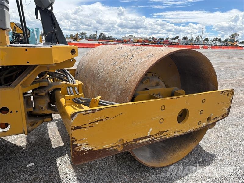CAT CS533D Rodillo / Smooth Drum Compactor Valjci sa jednim bubnjem