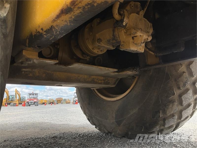 CAT CS533D Rodillo / Smooth Drum Compactor Tek tamburlu silindirler