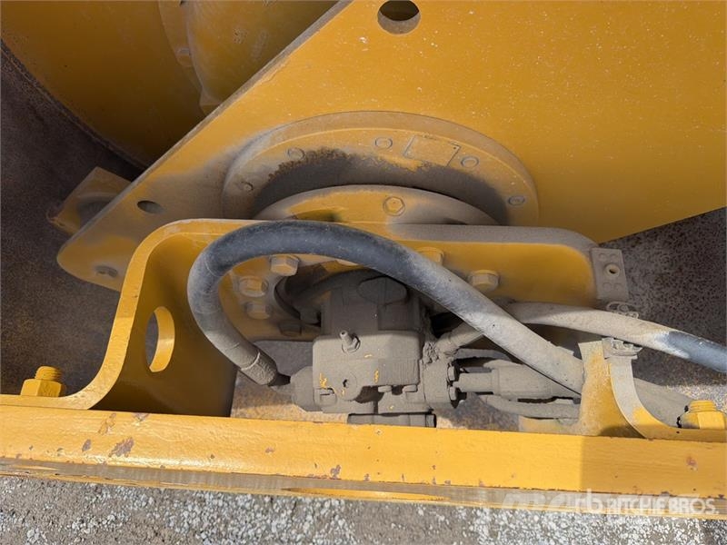 CAT CS533D Rodillo / Smooth Drum Compactor Valjci sa jednim bubnjem