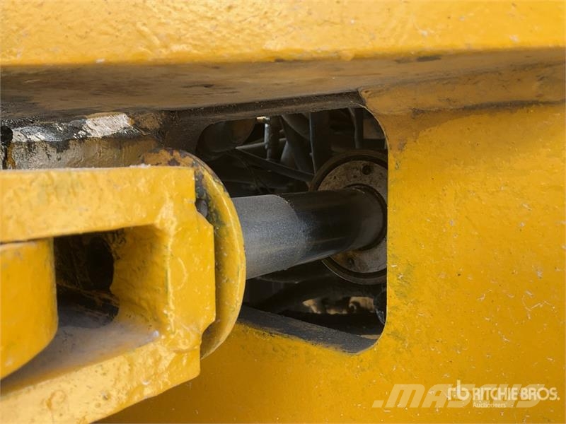 CAT CS533D Rodillo / Smooth Drum Compactor Tek tamburlu silindirler