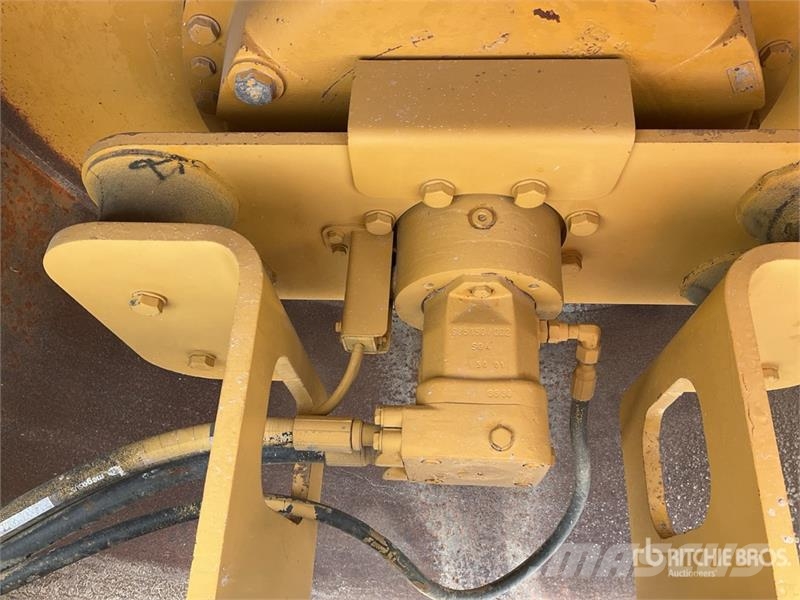 CAT CS533D Rodillo / Smooth Drum Compactor Tek tamburlu silindirler
