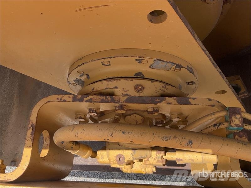 CAT CS533D Rodillo / Smooth Drum Compactor Tek tamburlu silindirler