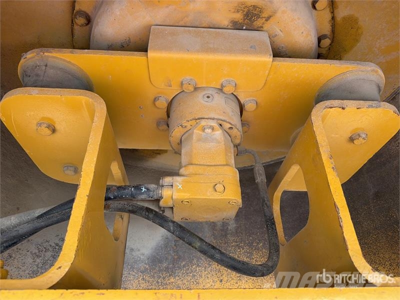 CAT CS533D Rodillo / Smooth Drum Compactor Valjci sa jednim bubnjem