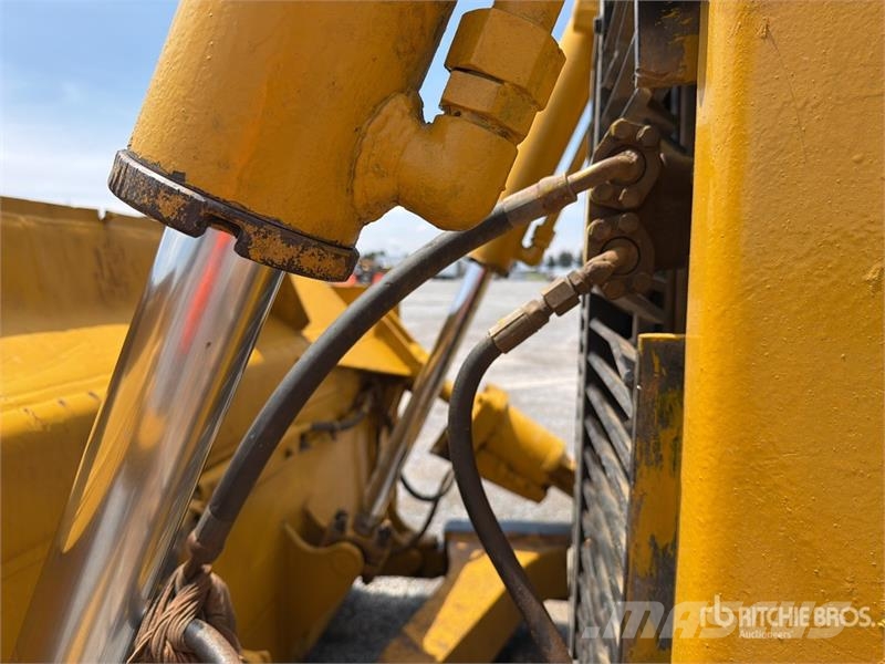 CAT D6R XL Series II Buldozer sobre oruga