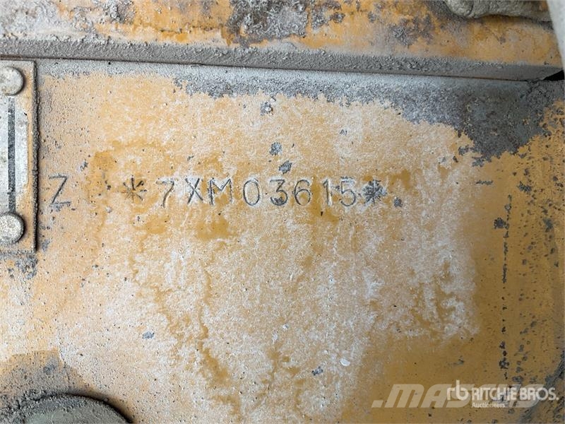 CAT D8R بلدوزرات مجنزرة