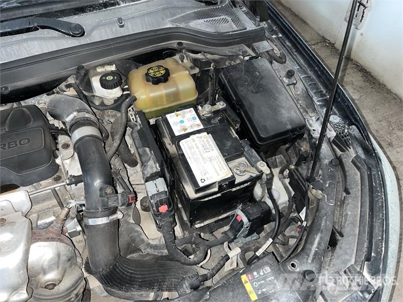 Chevrolet Cavalier Automovil / Automobile Personbiler