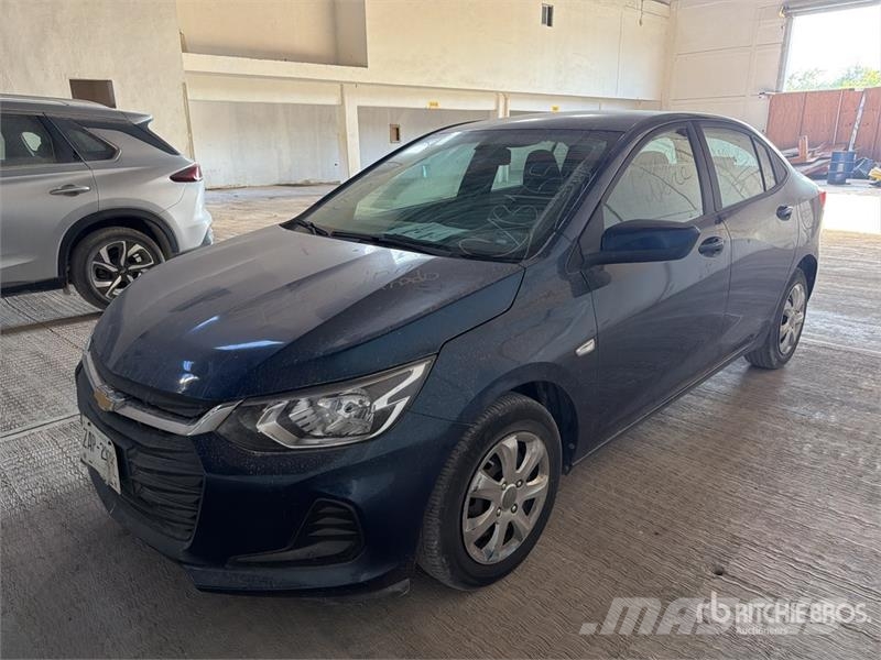 Chevrolet Onix LS Automovil / Automobile Automobili