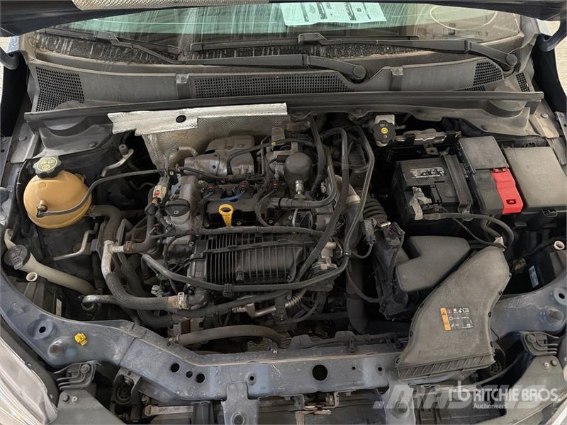 Chevrolet Onix LS Automovil / Automobile Automobili