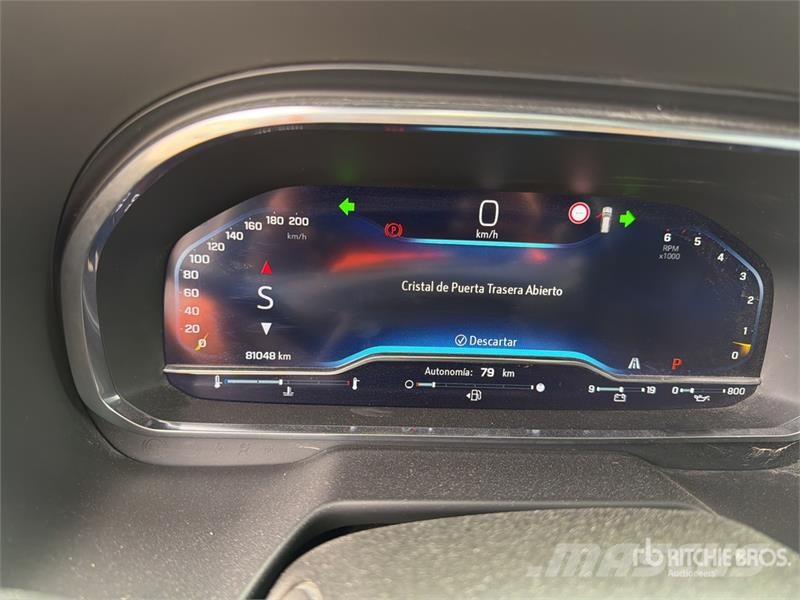 Chevrolet Suburban Легковые автомобили