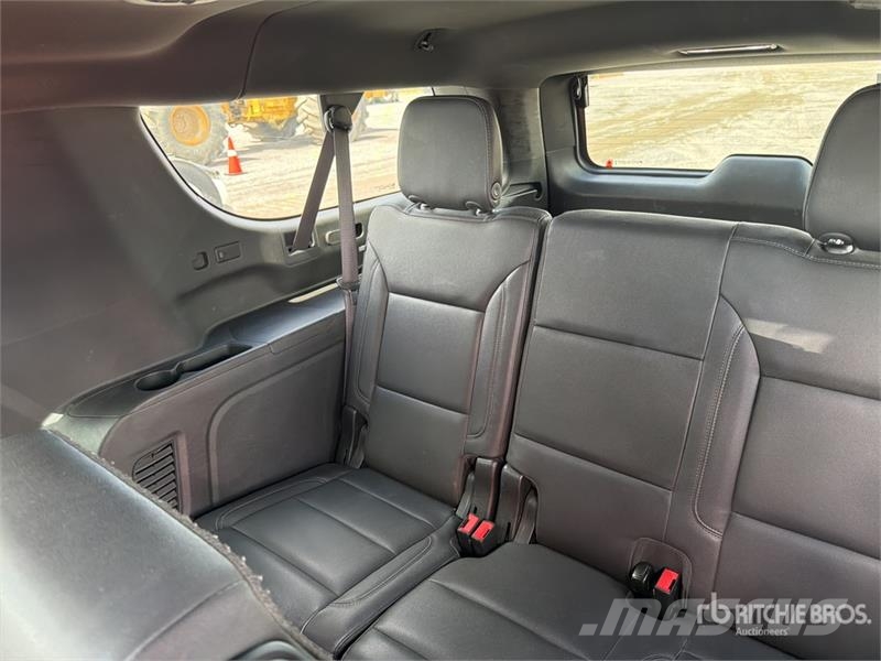 Chevrolet Suburban Lengvieji automobiliai