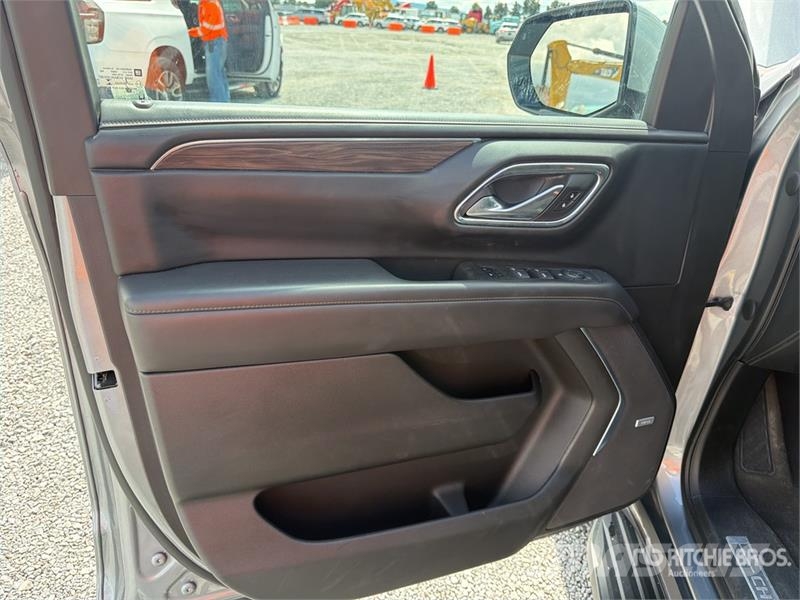 Chevrolet Suburban Lengvieji automobiliai