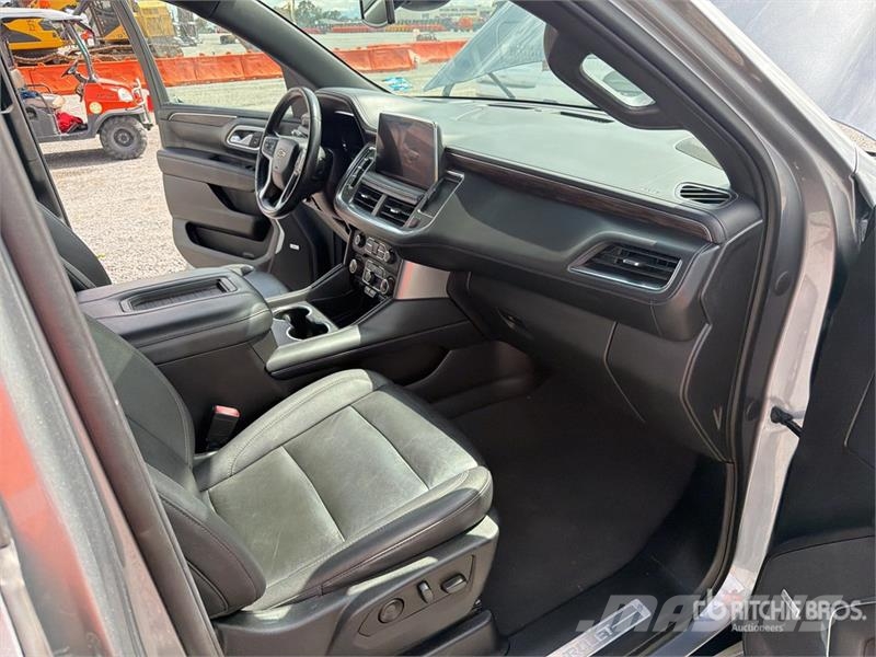 Chevrolet Suburban Lengvieji automobiliai