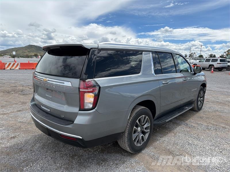 Chevrolet Suburban Легковые автомобили