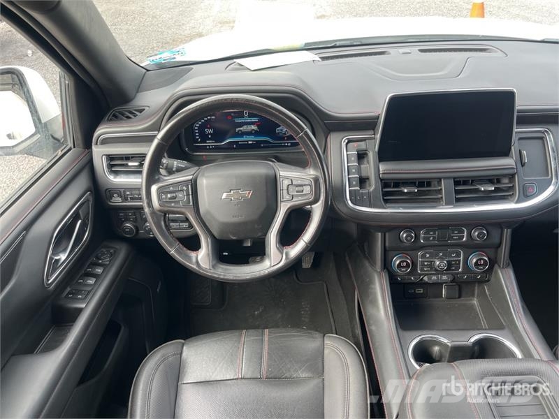 Chevrolet Suburban Avtomobili