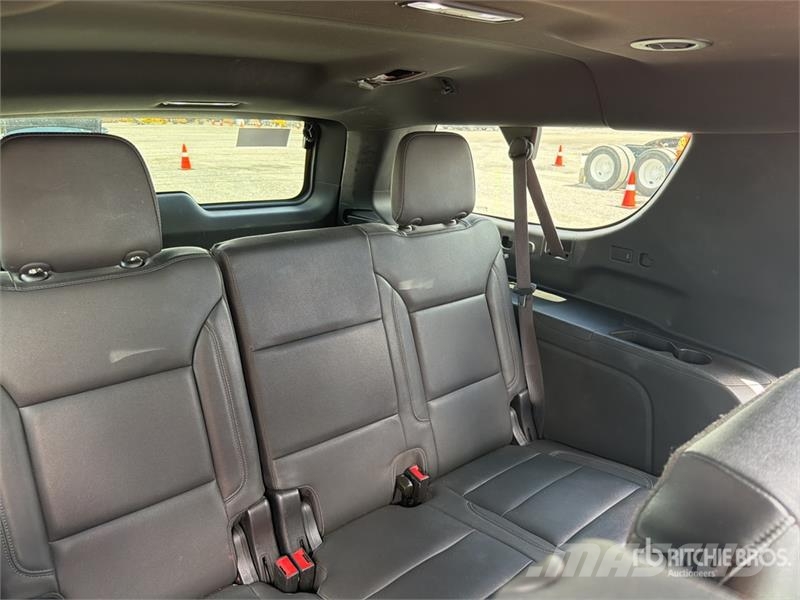Chevrolet Suburban Lengvieji automobiliai