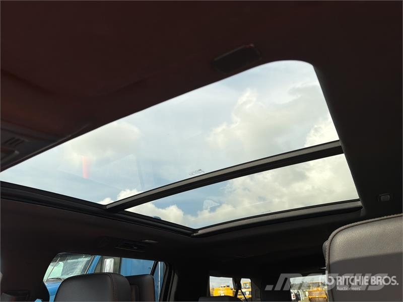 Chevrolet Suburban Automobili
