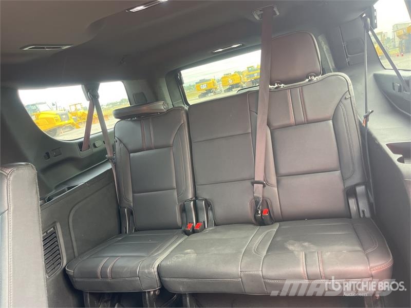 Chevrolet Suburban Avtomobili