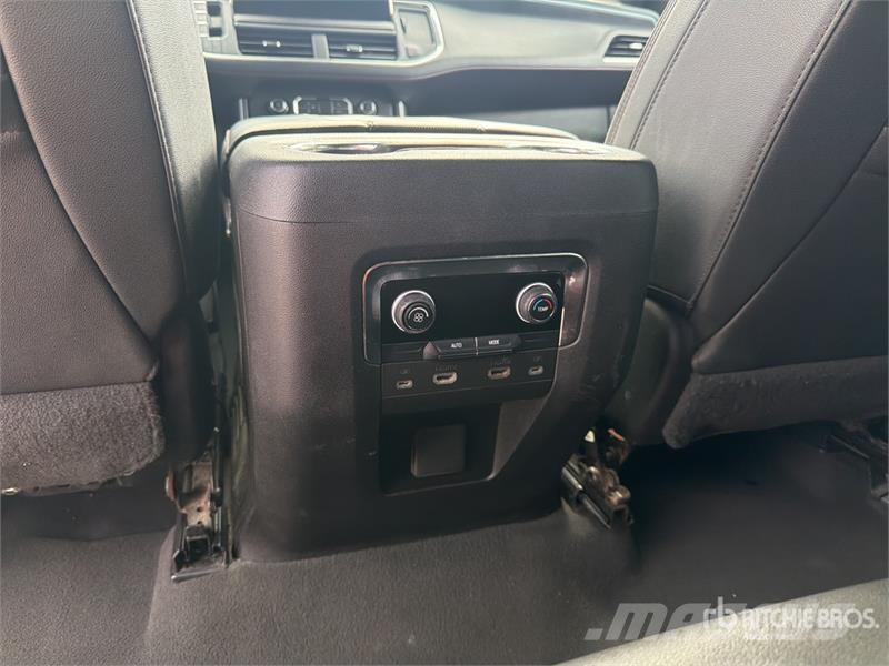 Chevrolet Suburban Automobili