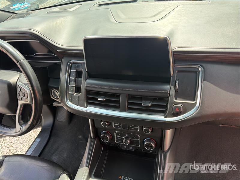 Chevrolet Suburban Lengvieji automobiliai