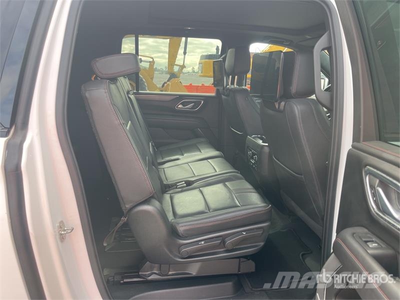 Chevrolet Suburban Avtomobili